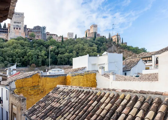 s Centro Historico A Los Pies De La Alhambra